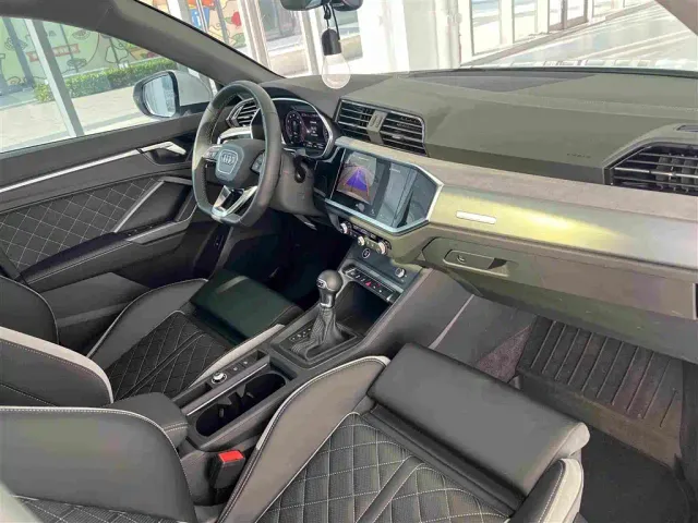 Audi Q3 — Фото автомобиля 26