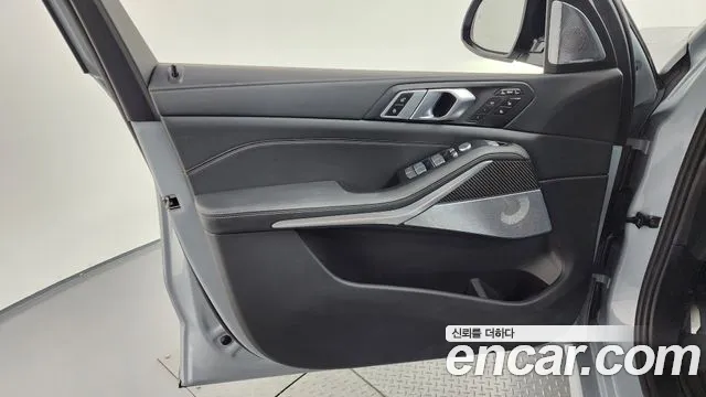 BMW X7 M60i xDrive M Sport 6 мест — Фото автомобиля 24