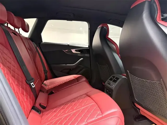 Audi S4 — Фото автомобиля 7