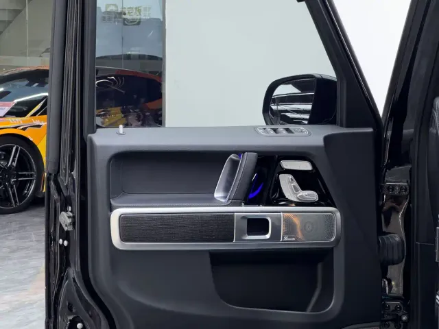 Mercedes-Benz G-Class — Фото автомобиля 10