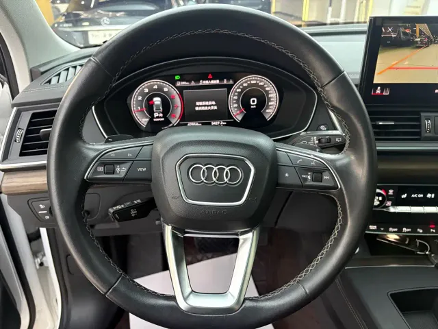 Audi Q5L — Фото автомобиля 12
