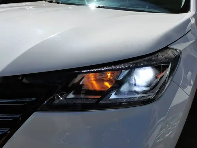 Changan CS15 — Фото автомобиля 23