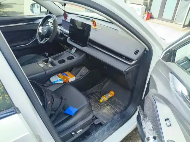 Haval H6 — Фото автомобиля 10