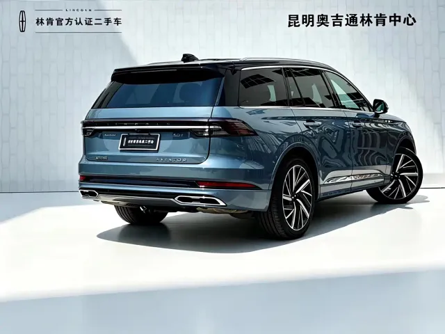 Lincoln Aviator — Фото автомобиля 4