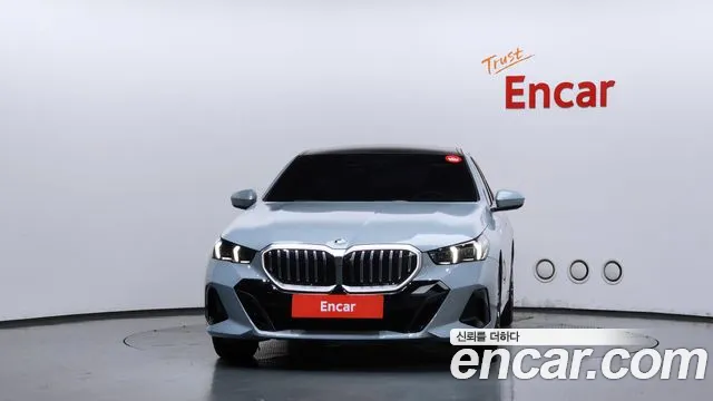 BMW 5-Series — Фото автомобиля 2