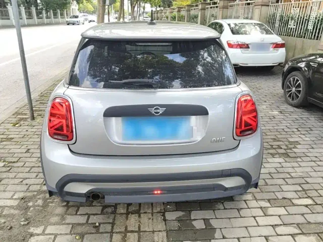 MINI Hatch — Фото автомобиля 5