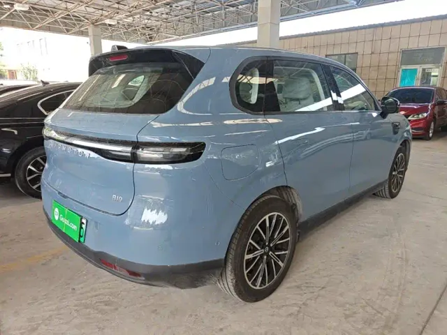 Leapmotor B10 — Фото автомобиля 6