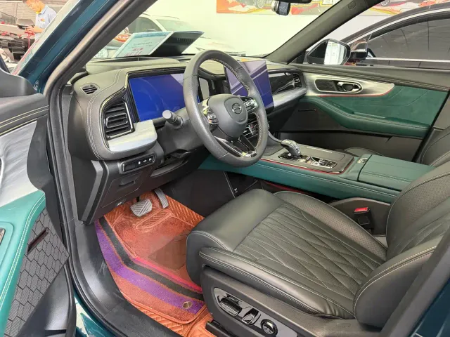 GAC Trumpchi GS8 — Фото автомобиля 12
