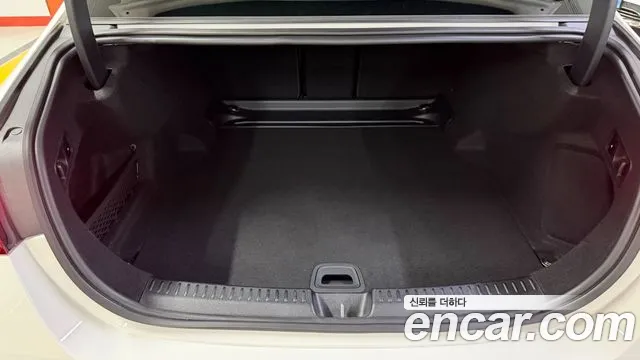 Mercedes-Benz E-Class W214 — Фото автомобиля 19