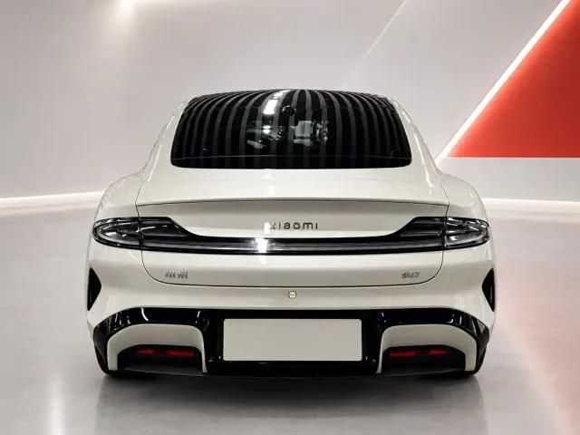 Xiaomi SU7 — Фото автомобиля 5