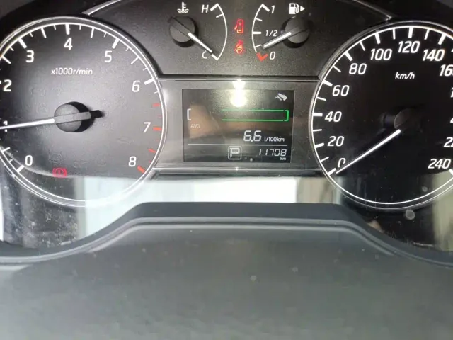 Nissan Tiida — Фото автомобиля 4