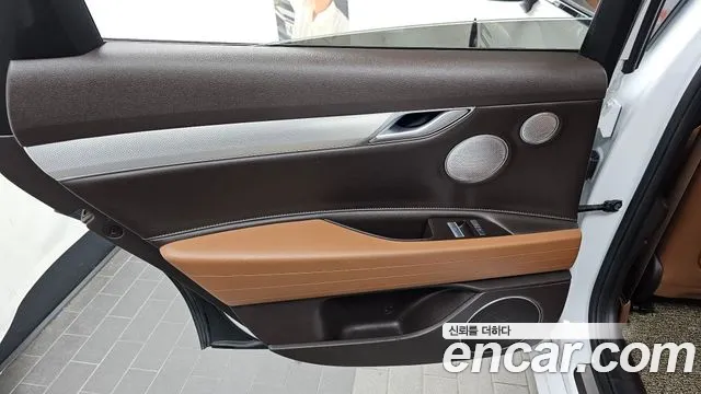 Genesis G80 Electrified G80 (RG3) — Фото автомобиля 20
