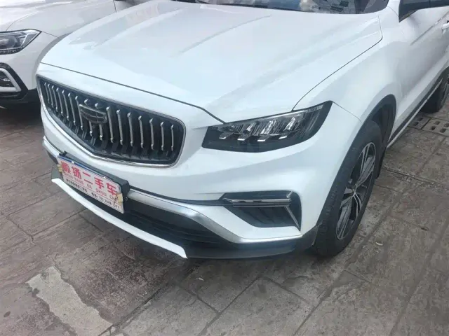 Geely Boyue — Фото автомобиля 17