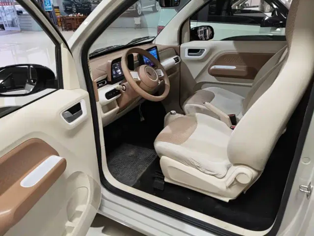 Wuling Hongguang Mini EV — Фото автомобиля 15
