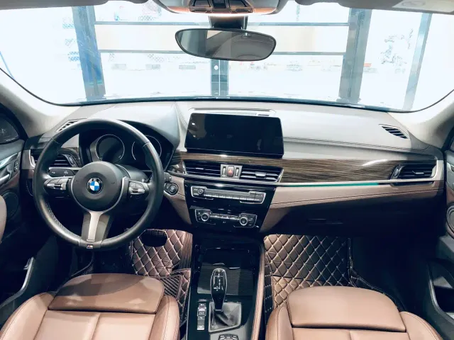 BMW X1 — Фото автомобиля 11