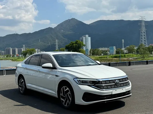 Volkswagen Sagitar — Фото автомобиля 3