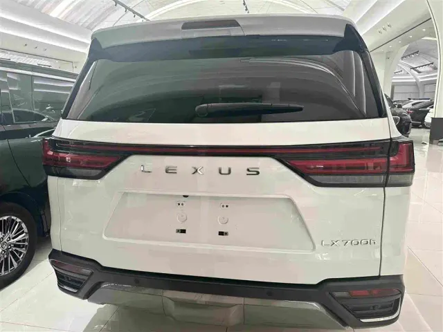 Lexus LX — Фото автомобиля 19
