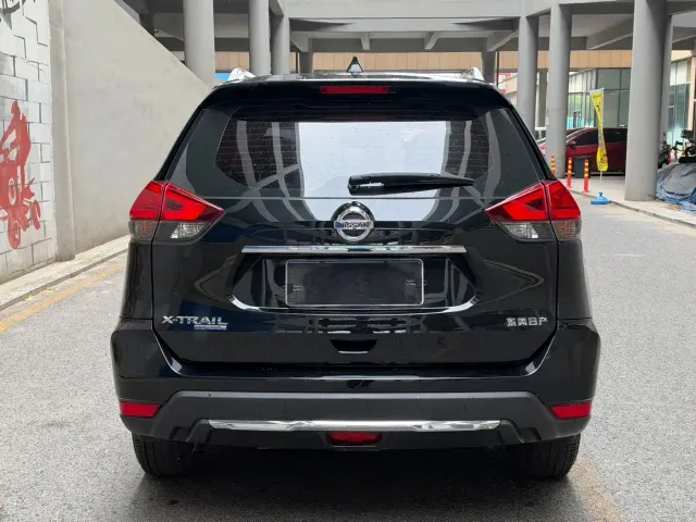 Nissan X-Trail — Фото автомобиля 5