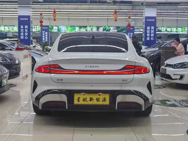 Xiaomi SU7 — Фото автомобиля 3