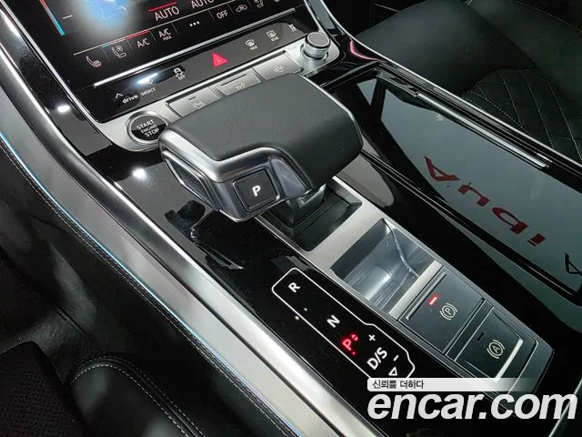 Audi Q7 — Фото автомобиля 9