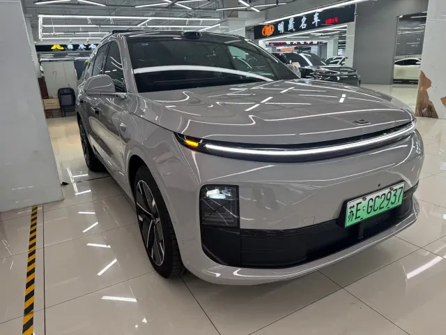 Li Auto L6 — Фото автомобиля 3