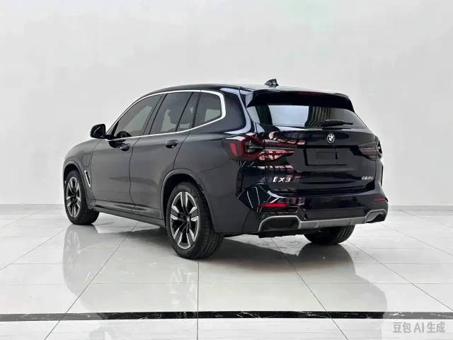 BMW iX3 — Фото автомобиля 6