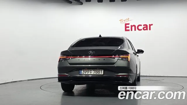Hyundai AVANTE Inspiration — Фото автомобиля 4