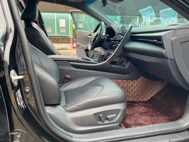 Toyota Avalon — Фото автомобиля 13
