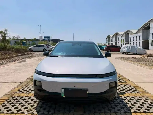 Leapmotor B01 — Фото автомобиля 2