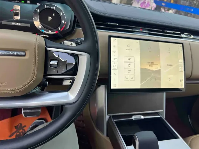 Land Rover Range Rover — Фото автомобиля 14