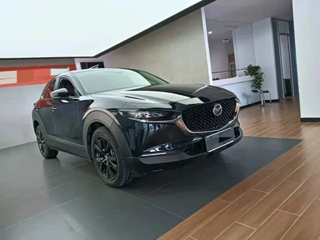 Mazda CX-30 — Фото автомобиля 3