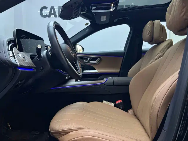 Mercedes-Benz E-Class — Фото автомобиля 8