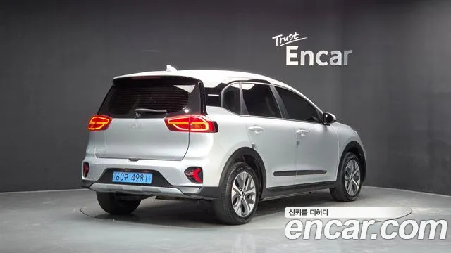 Kia Niro — Фото автомобиля 2
