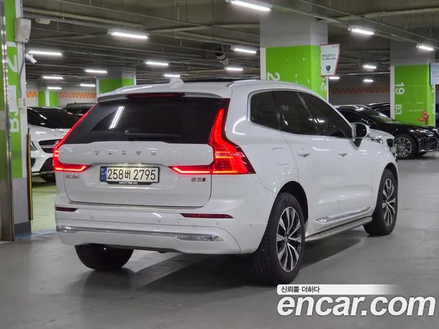 Volvo XC60 Generation 2 — Фото автомобиля 6