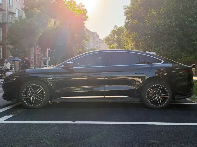 BYD Han — Фото автомобиля 6