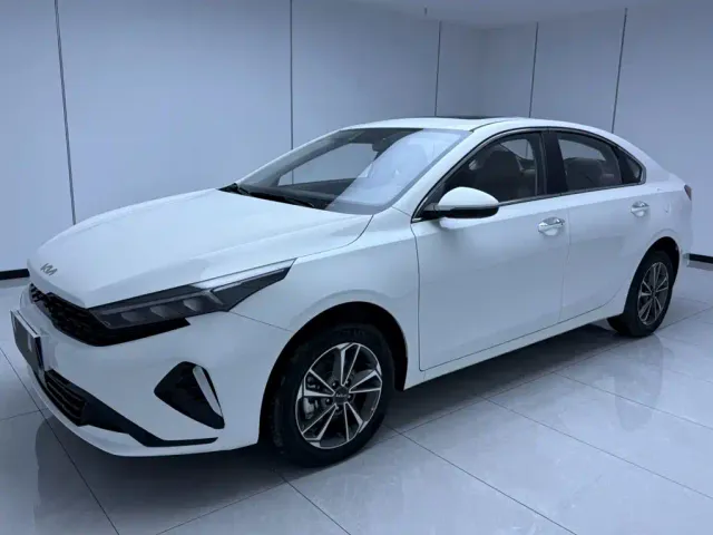 Kia K3 — Фото автомобиля 2