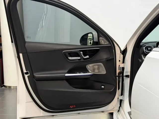 Mercedes-Benz C-Class — Фото автомобиля 13
