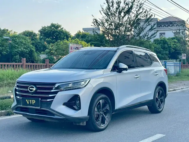 Фотография автомобиля — GAC Trumpchi GS4
