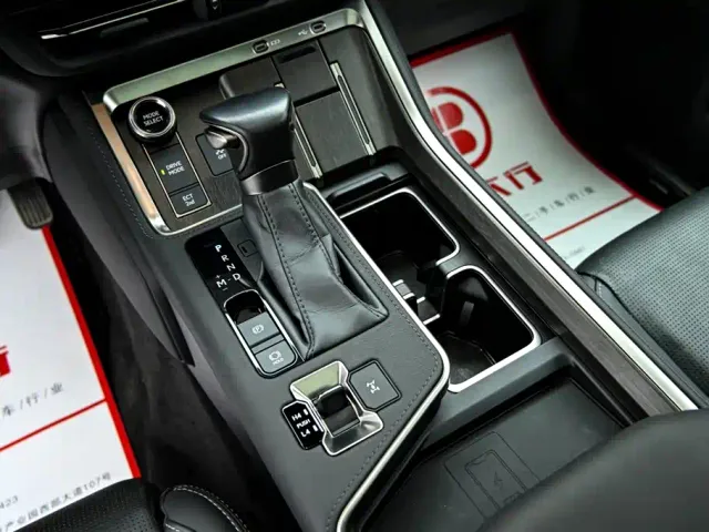 Lexus GX — Фото автомобиля 17