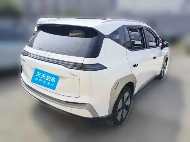 GAC Aion Y — Фото автомобиля 2