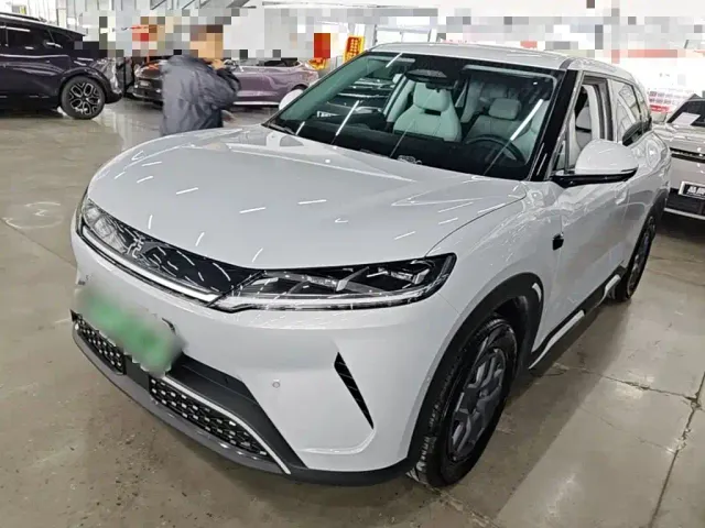 Фотография автомобиля — BYD Yuan UP