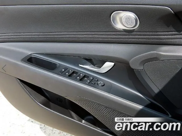 Hyundai Avante CN7 — Фото автомобиля 11