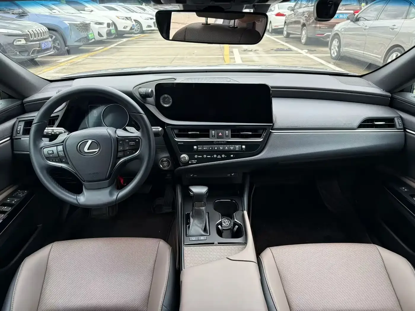 Lexus Lexus ES 2022 300h Excellence Edition — Фото автомобиля 6