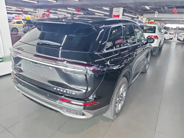 Lincoln Corsair — Фото автомобиля 4