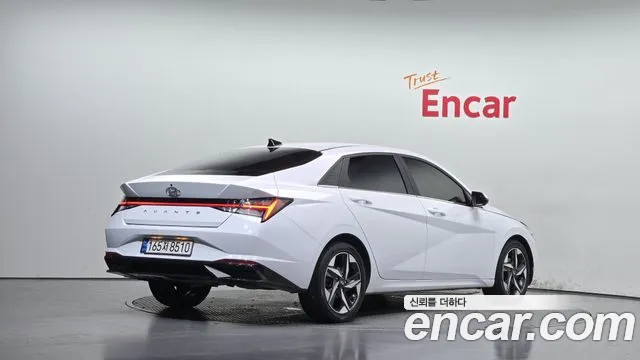 Hyundai Avante CN7 — Фото автомобиля 2