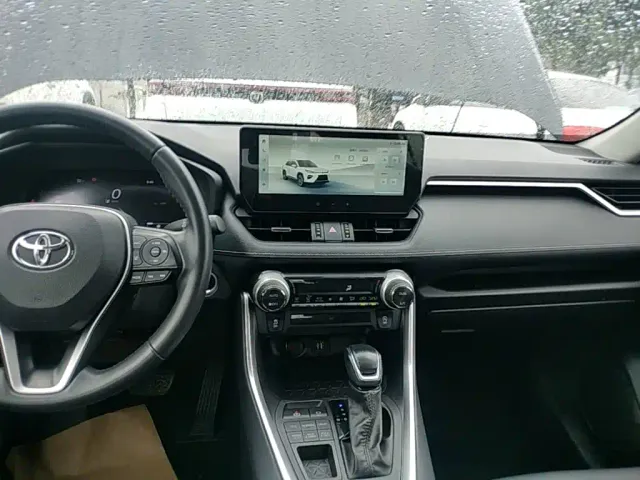 Toyota Wildlander — Фото автомобиля 12