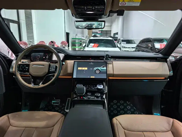 Land Rover Range Rover Sport — Фото автомобиля 9