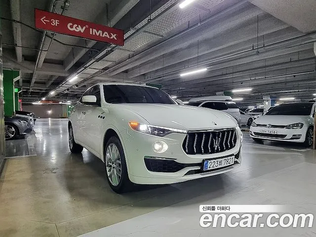 Maserati Levante — Фото автомобиля 2