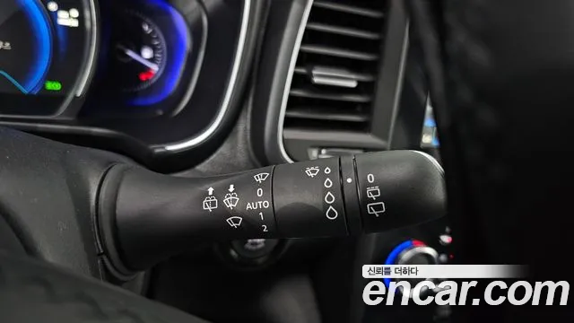 Renault-KoreaSamsung QM6 Новый QM6 2.0 GDe RE Signature 2WD — Фото автомобиля 27