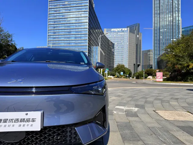 Xpeng P5 — Фото автомобиля 9